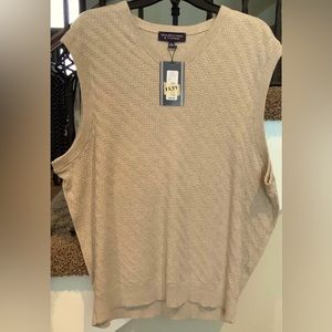 Mens BRAND NEW Size XL Sweater Vest.   #1277